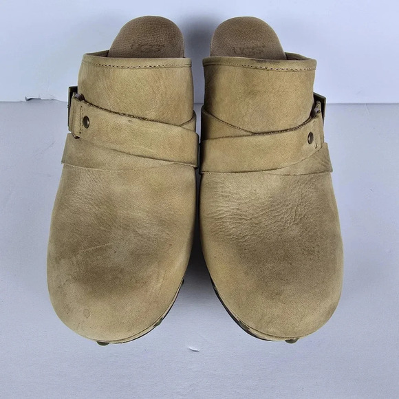 Ugg Women’s Natallie Leather Studded Platform Slip On Tan Clog Size 7 - Picture 1 of 16